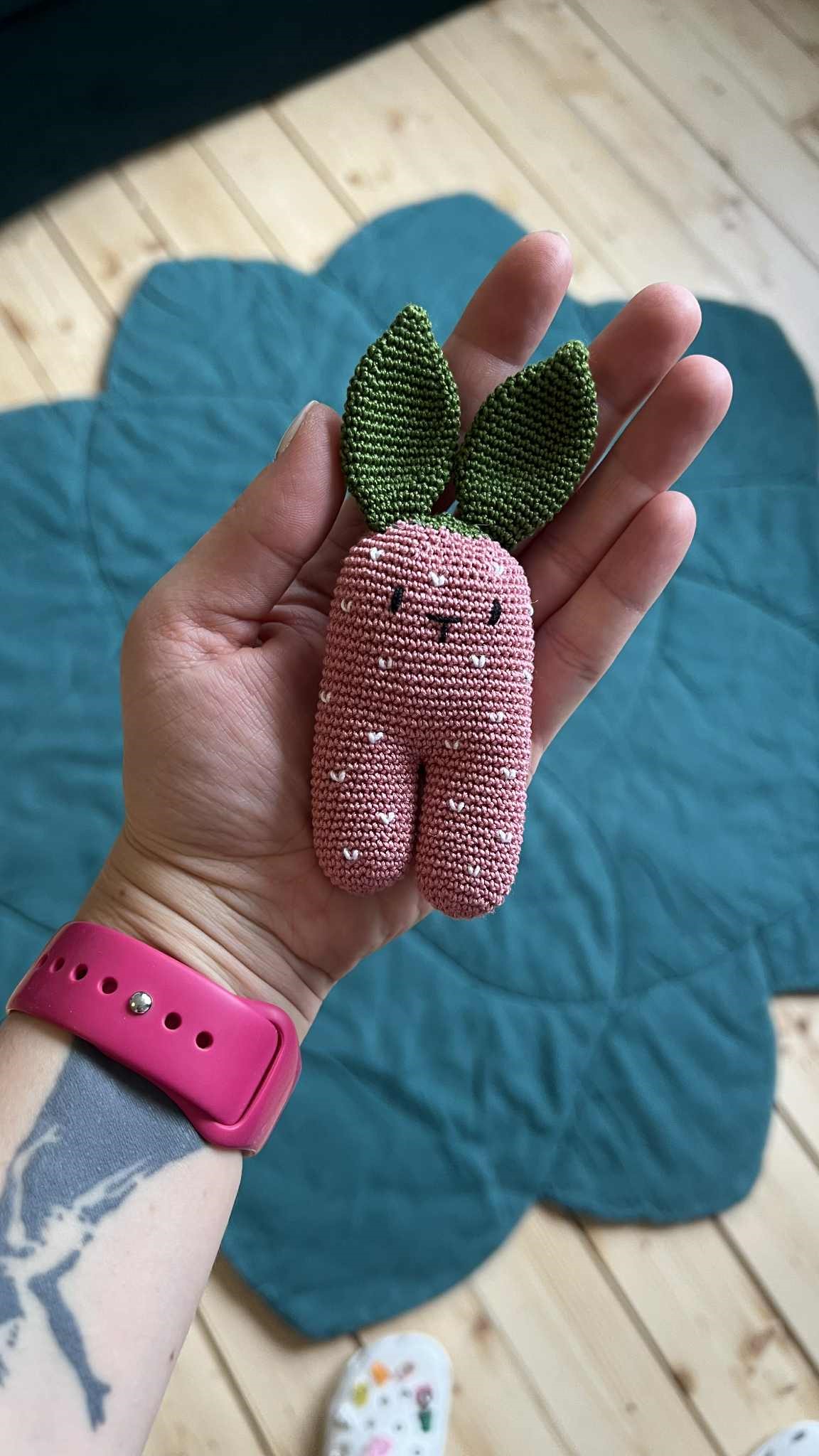 Strawberry crochet bunny - Image 2
